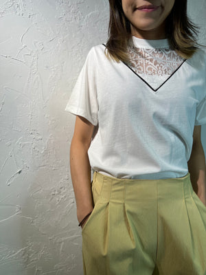 Embroidery V Collar Top