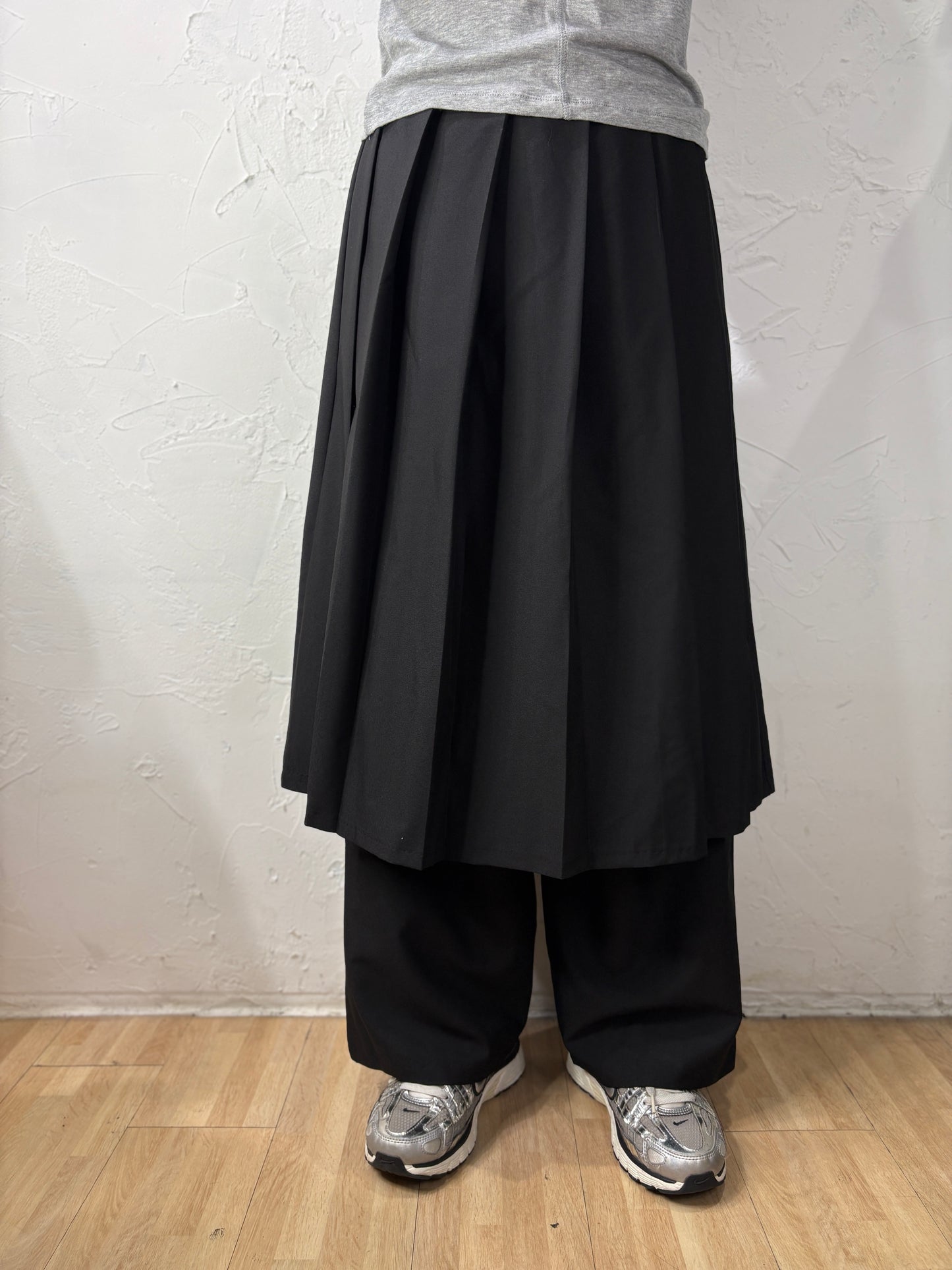 2-Layer Skirt-like Pants