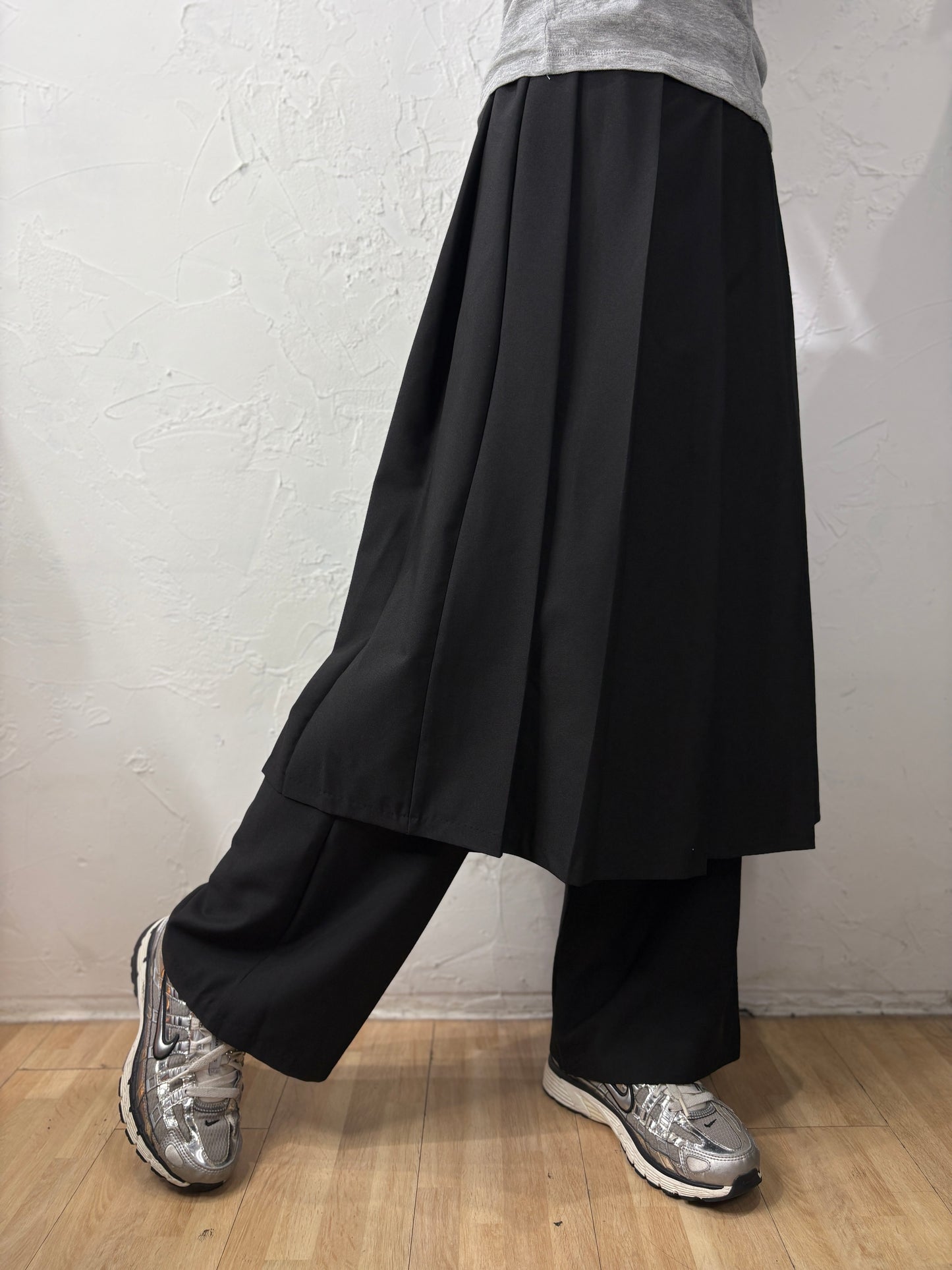 2-Layer Skirt-like Pants