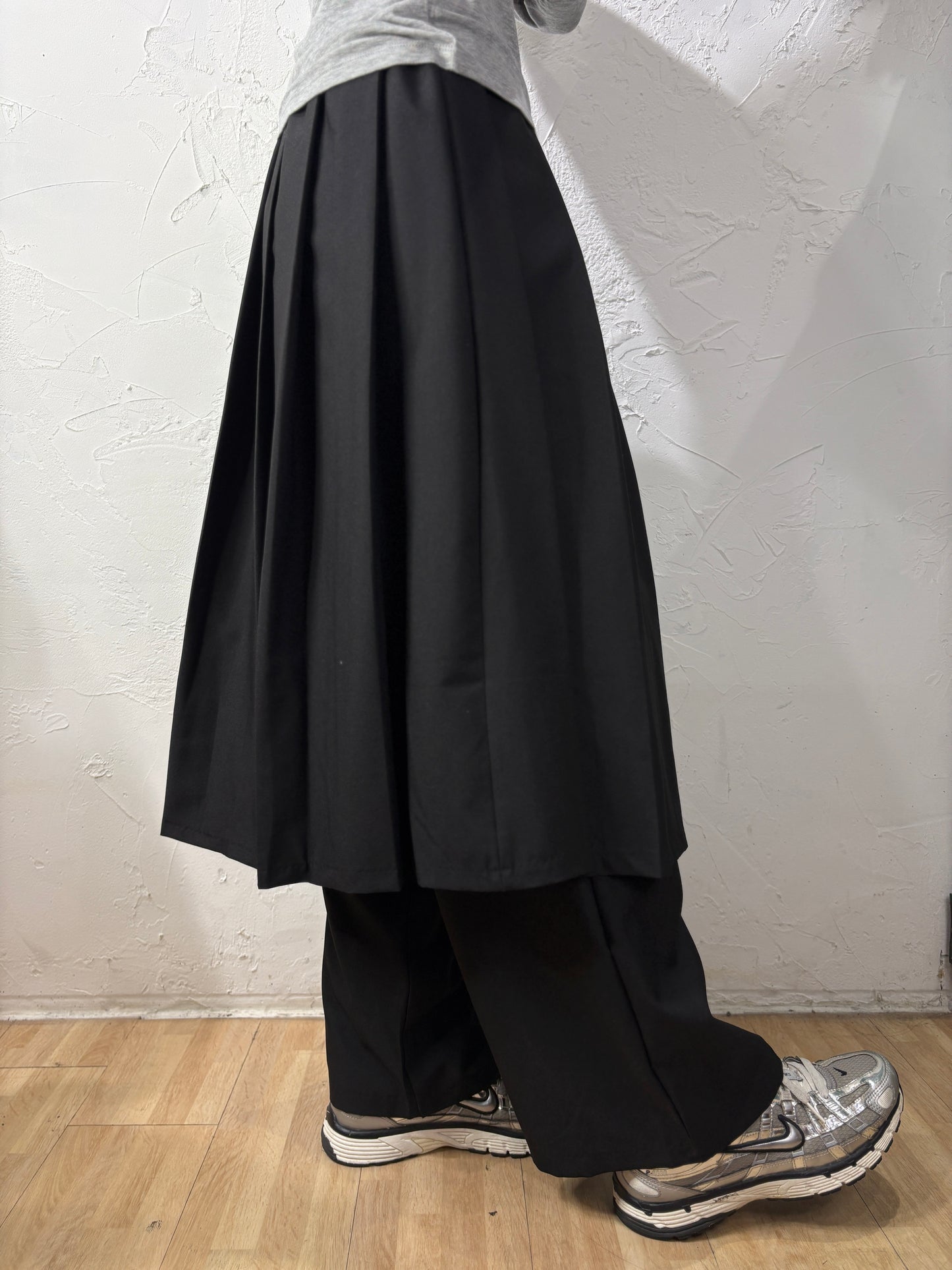 2-Layer Skirt-like Pants