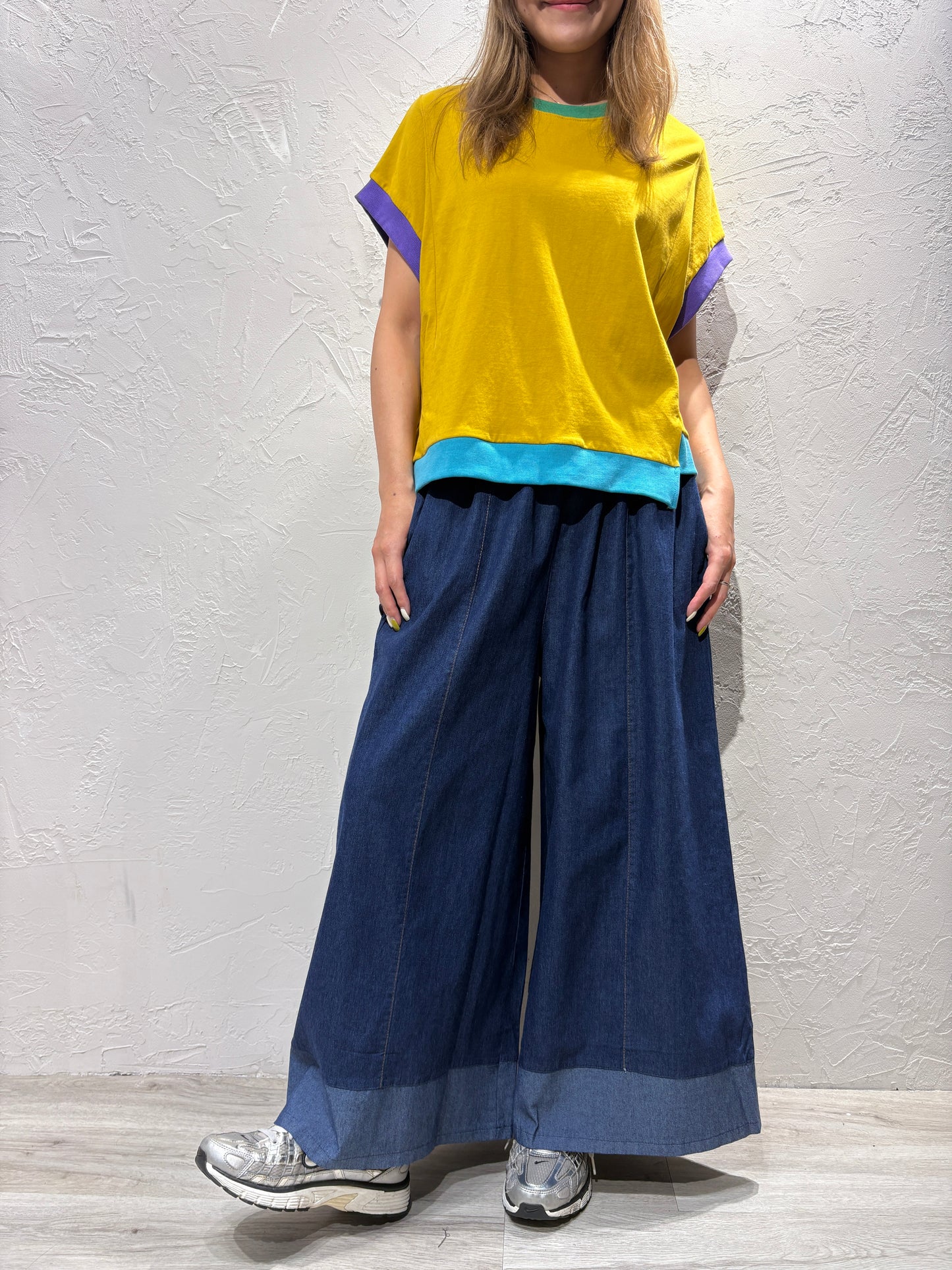 Two-tone Color Jeans