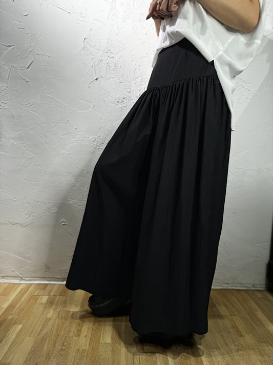 Wide Legs Pleated Pants
