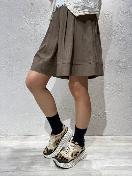 Skirt-like Light Shorts