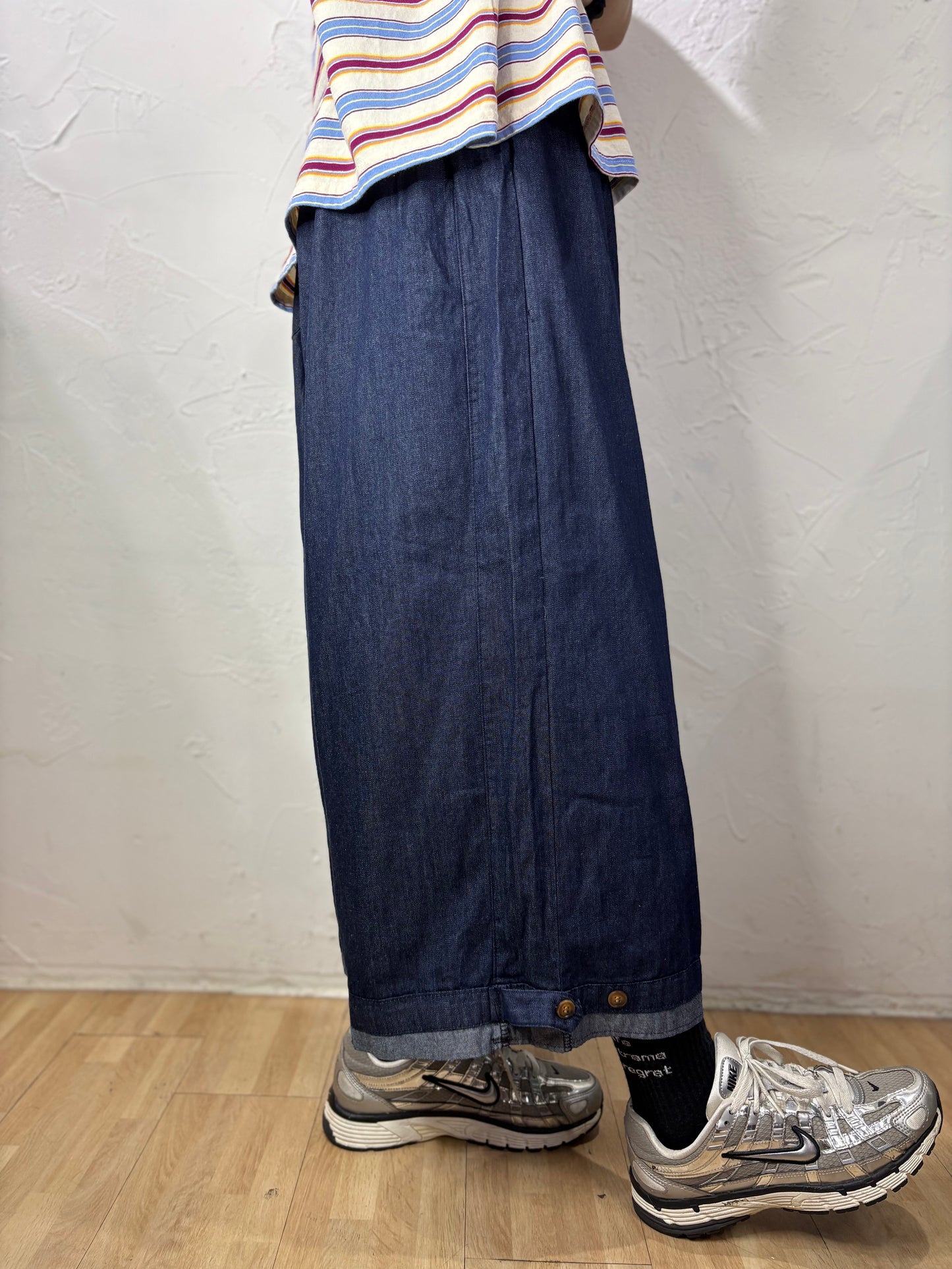 Button Jeans
