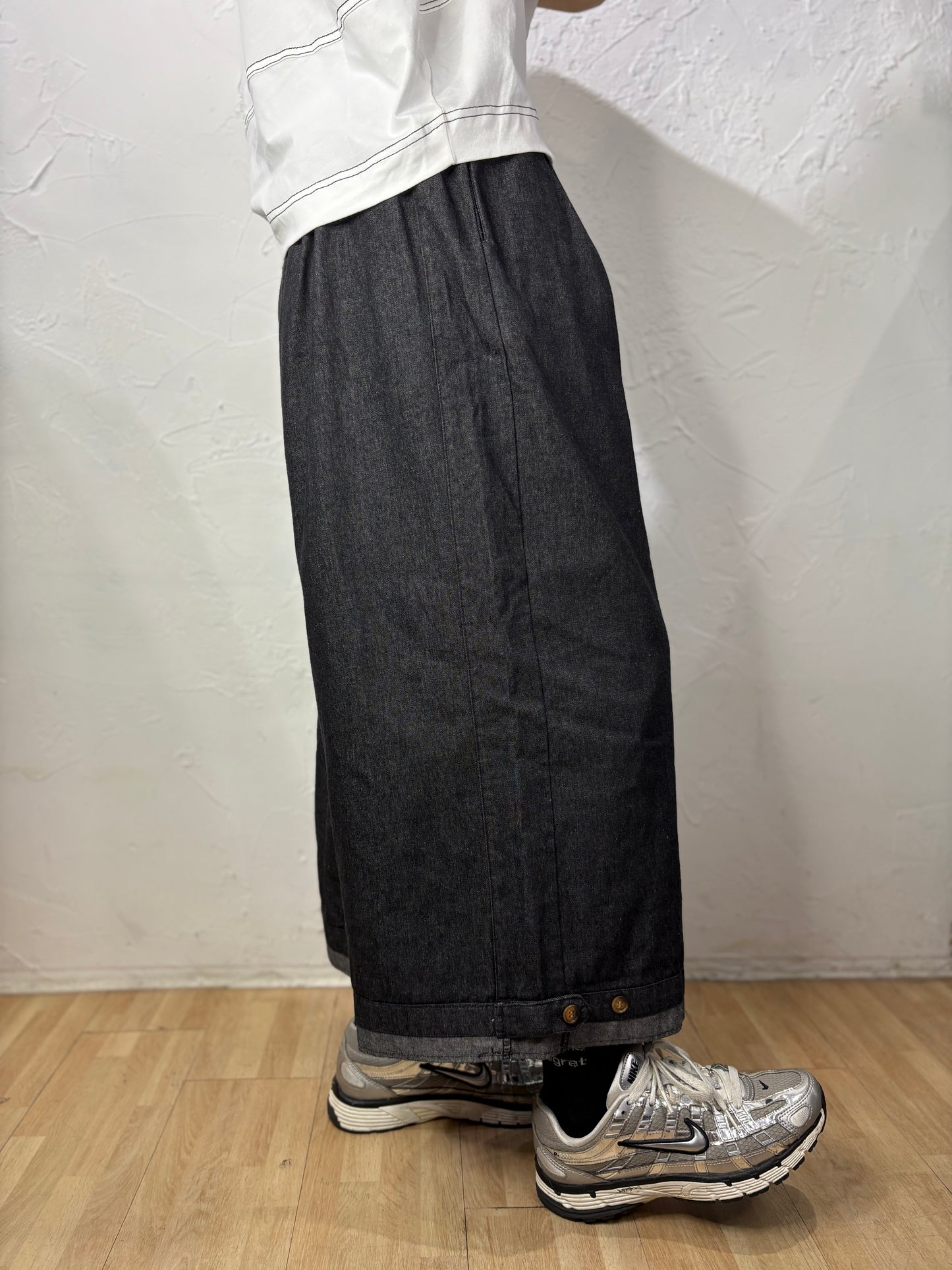 Button Jeans