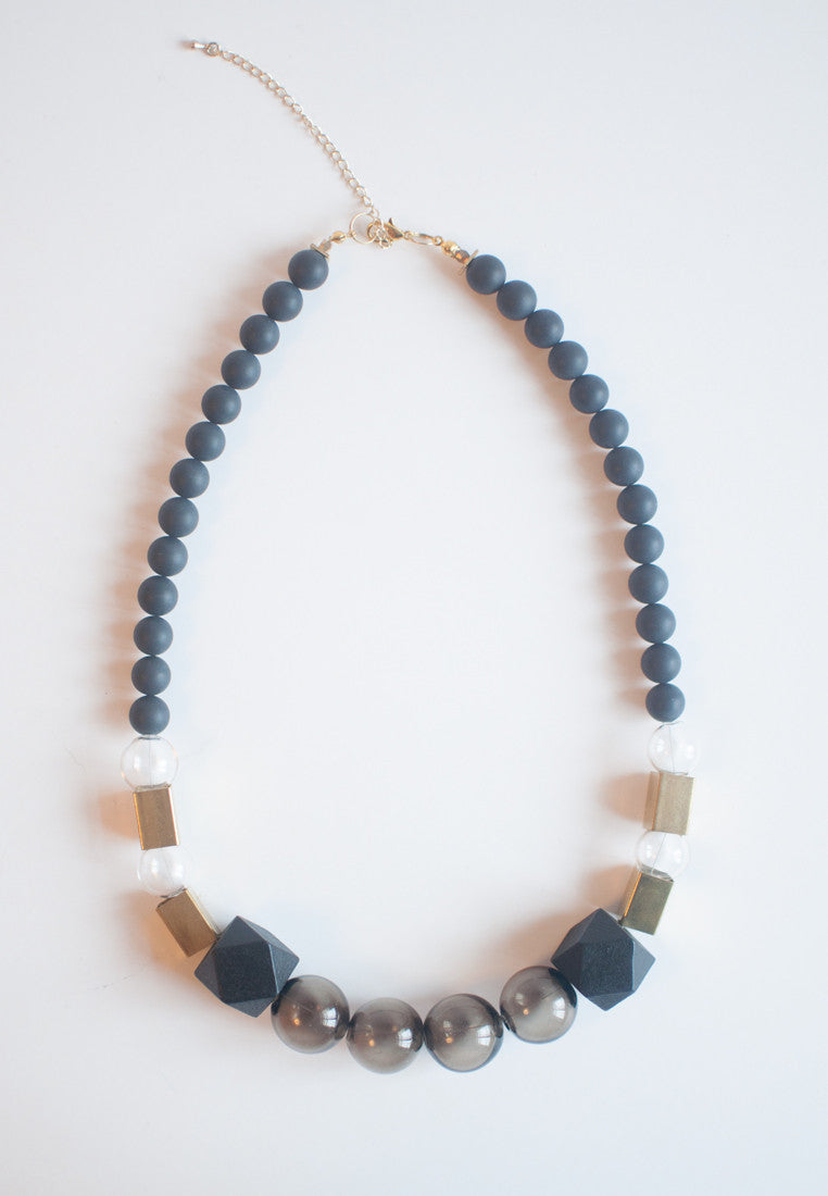 Black Glass Necklace - sanwaitsai