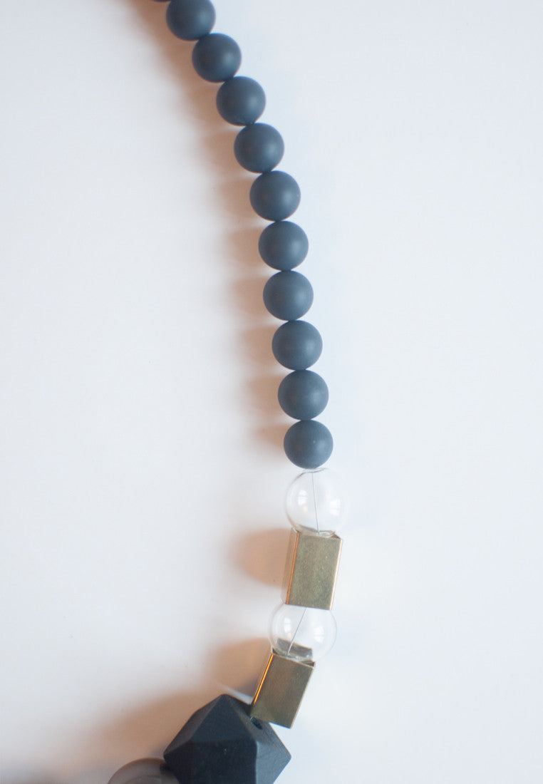 Black Glass Necklace - sanwaitsai