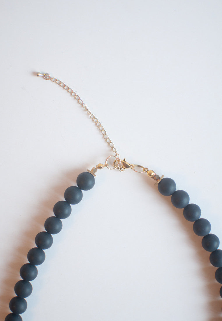 Black Glass Necklace - sanwaitsai