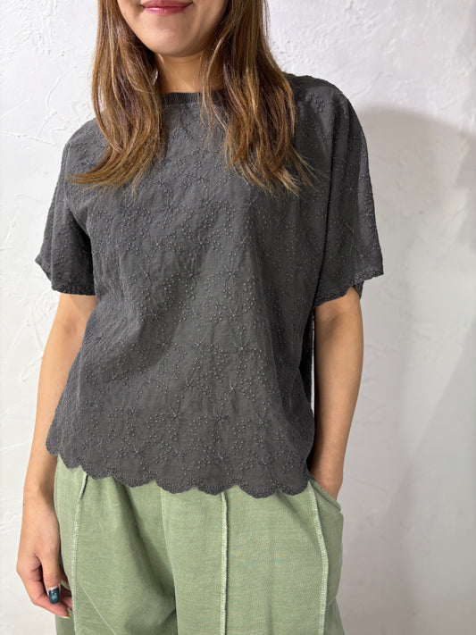 Embroidery T-shirt