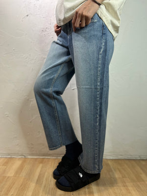 Straight Cut Jeans