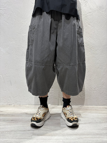 Curved Cut Knee Pants