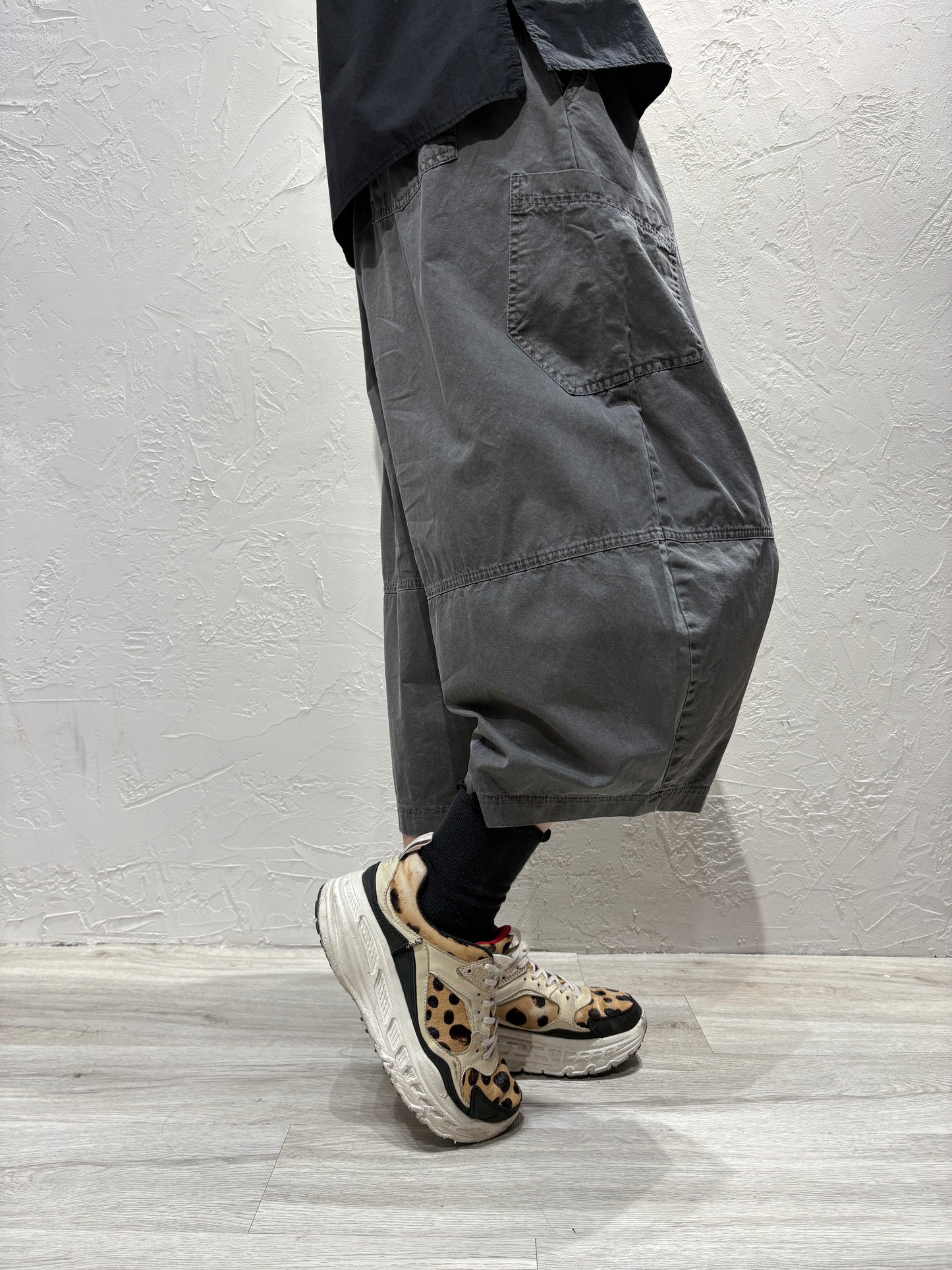 Curved Cut Knee Pants