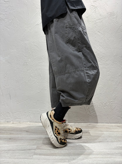 Curved Cut Knee Pants