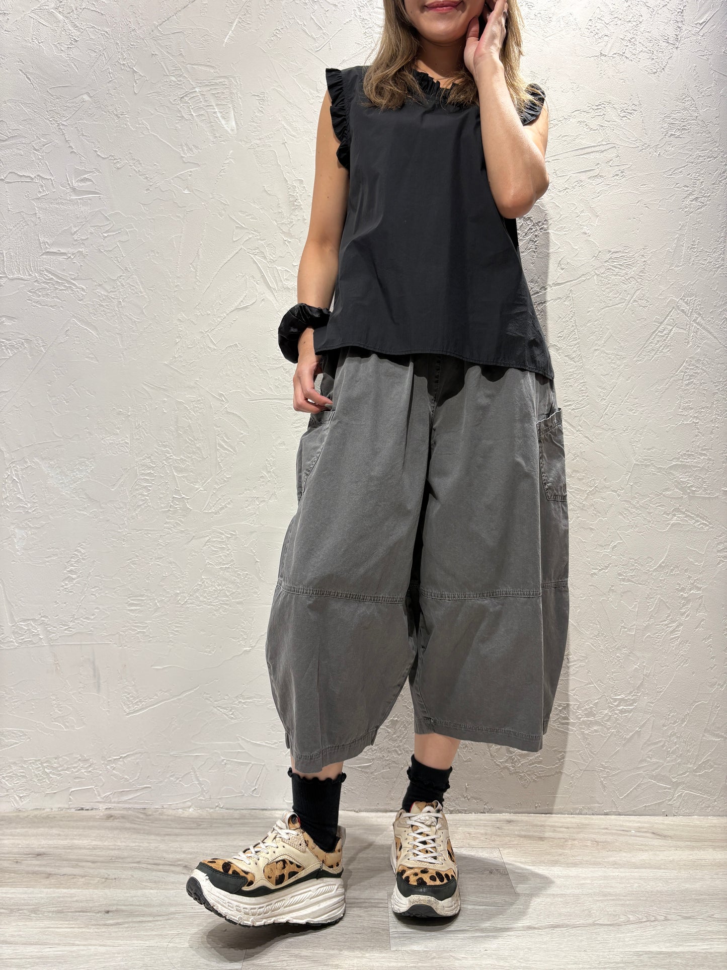 Ruffle Collar Vest