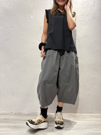 Ruffle Collar Vest