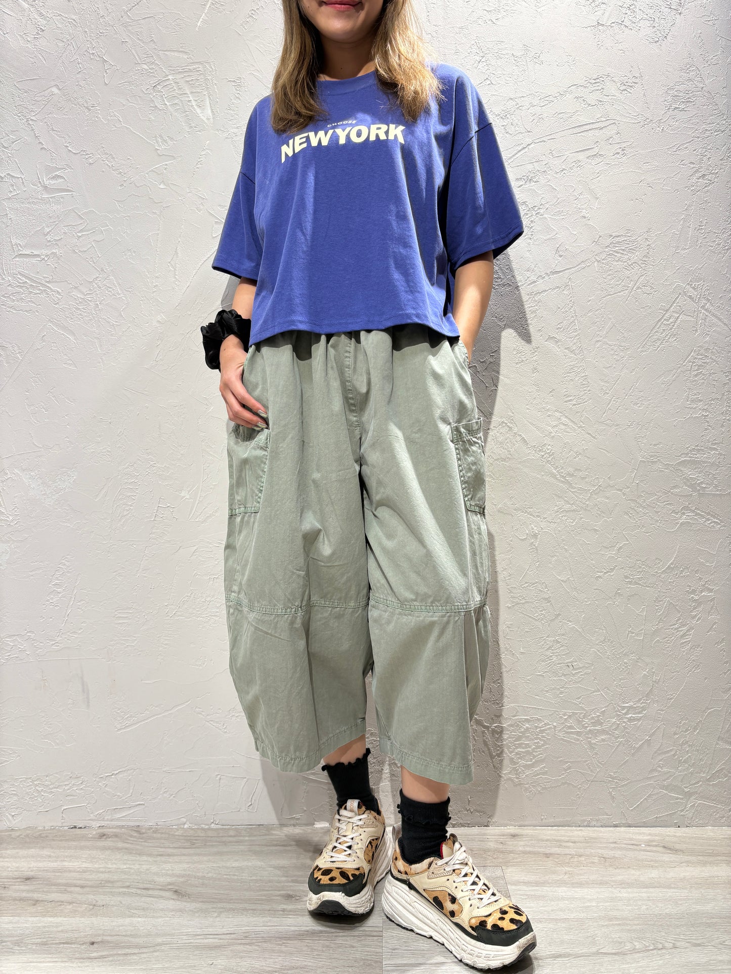 Curved Cut Knee Pants
