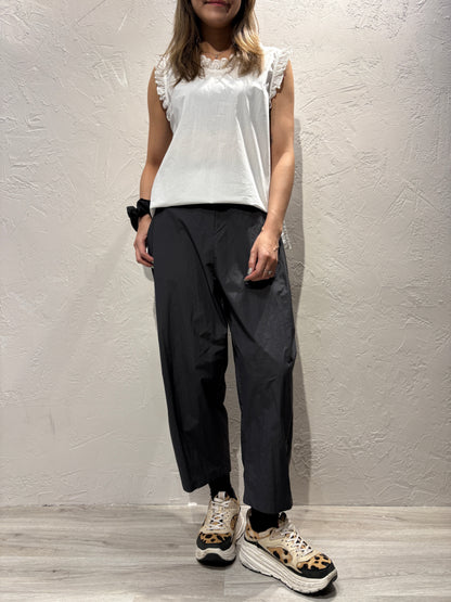 Ruffle Collar Vest