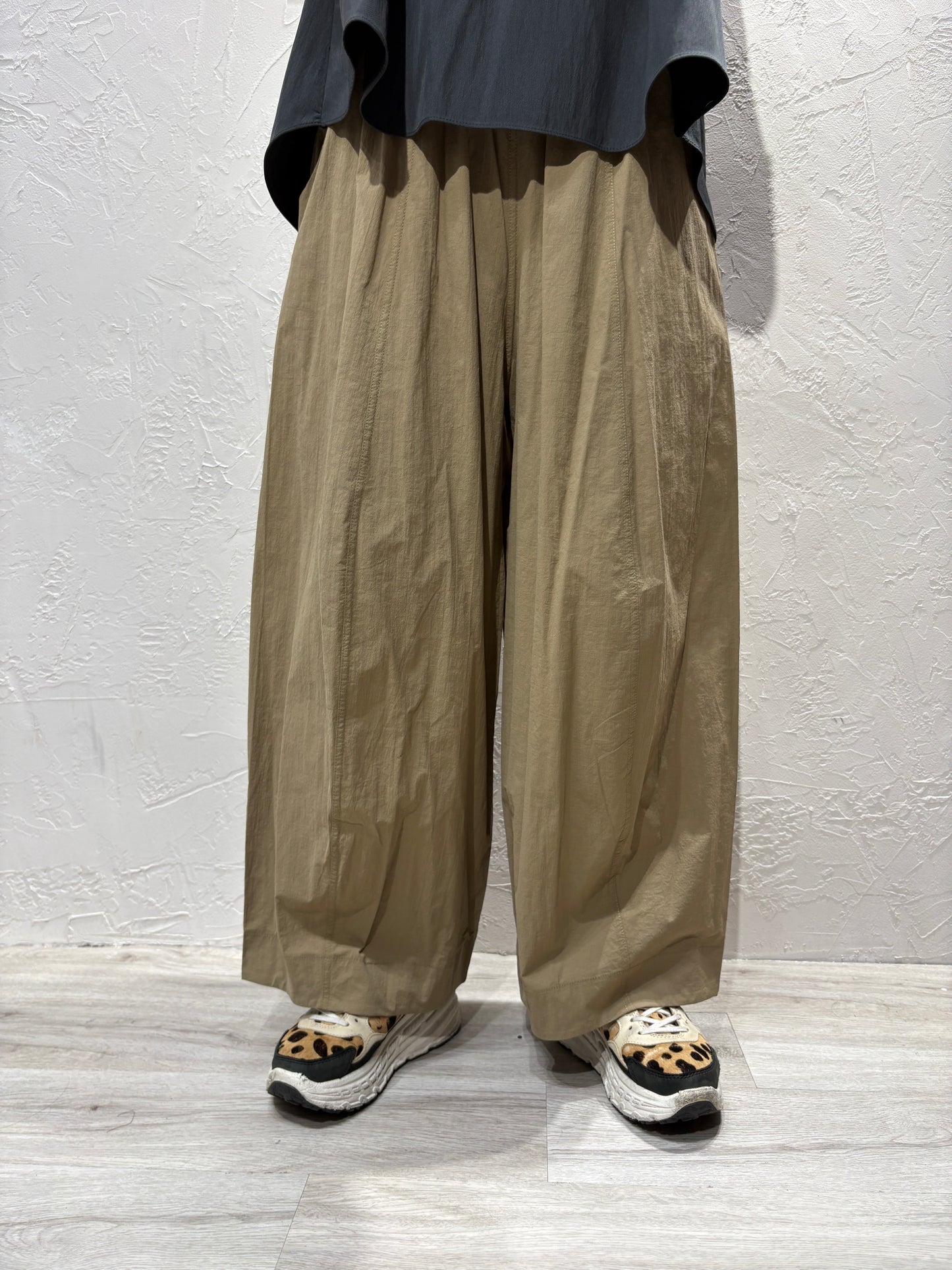 Wide Cut Light Pants