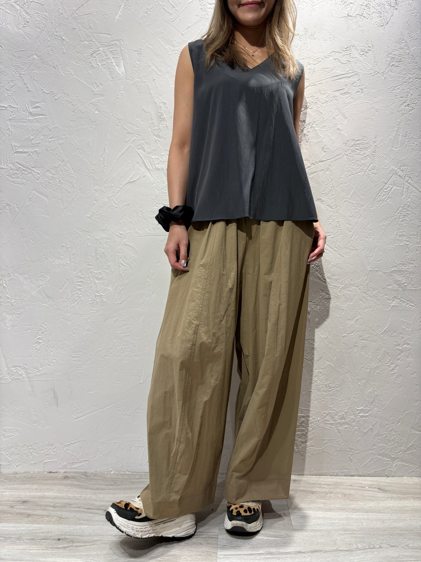 Wide Cut Light Pants