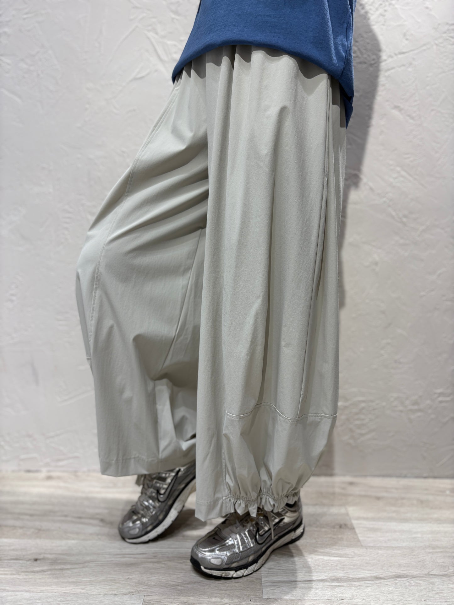 Light Wide Legs Pants