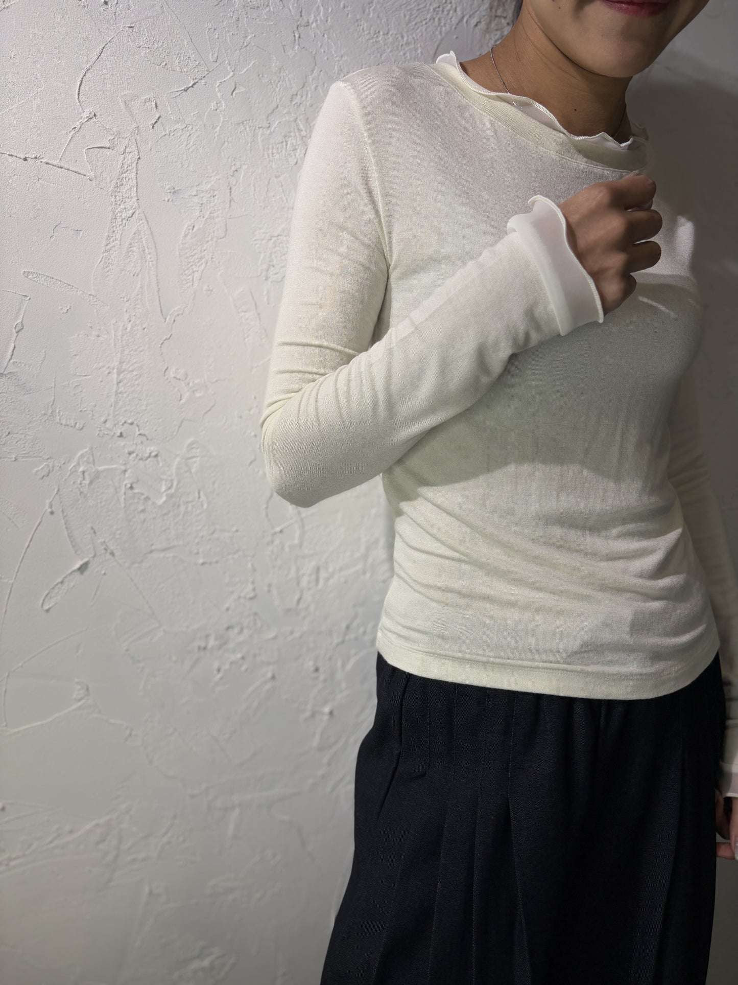 波浪蕾絲領上衣