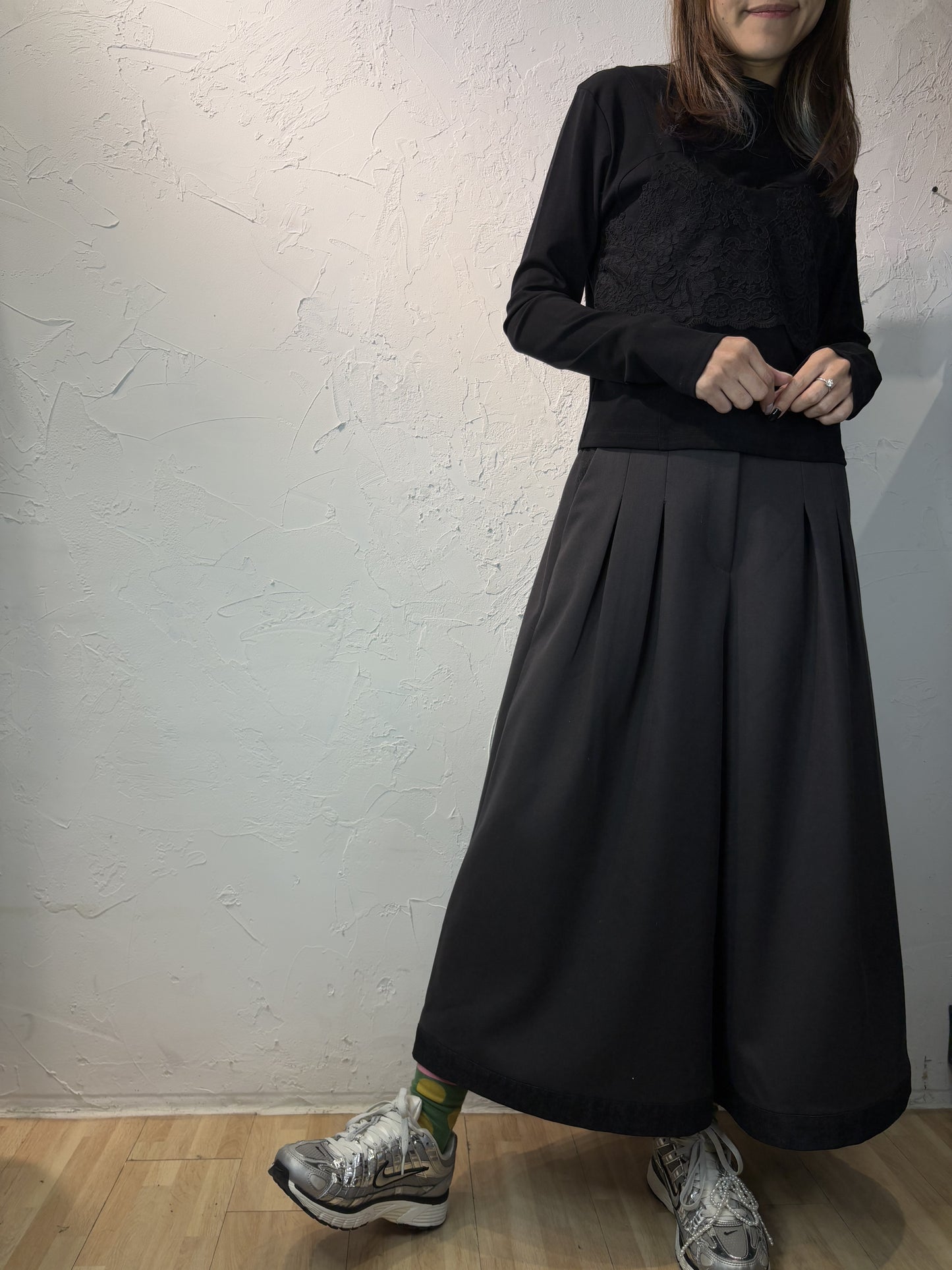 蕾絲刺繡上衣