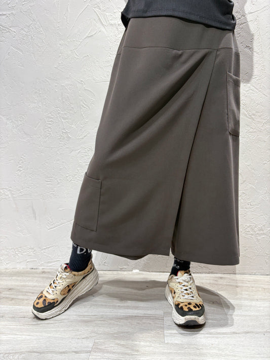 Pocket Skirt-like Pants