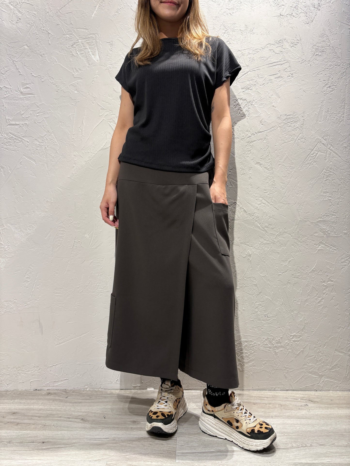 Pocket Skirt-like Pants