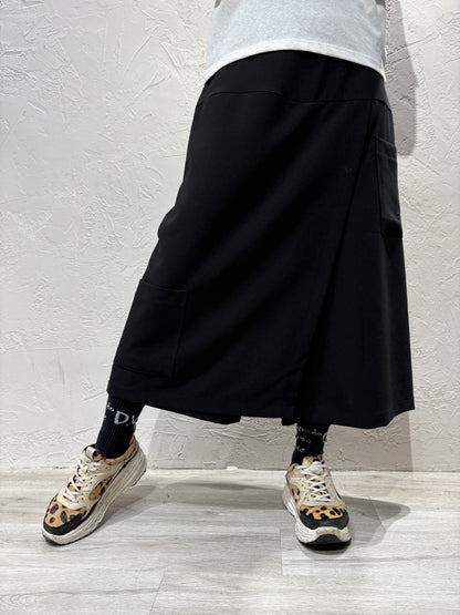 Pocket Skirt-like Pants