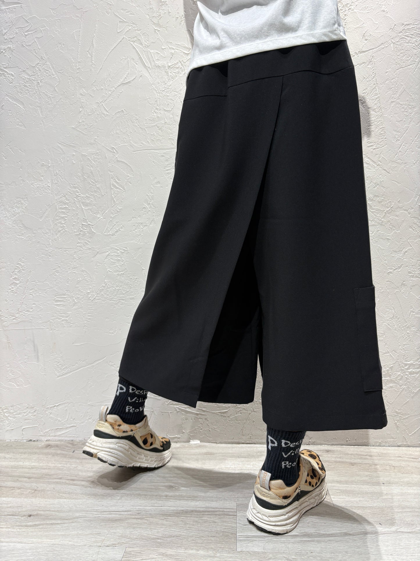 Pocket Skirt-like Pants