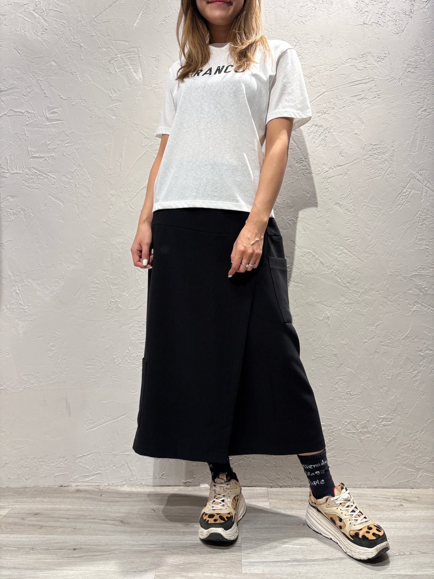 Pocket Skirt-like Pants