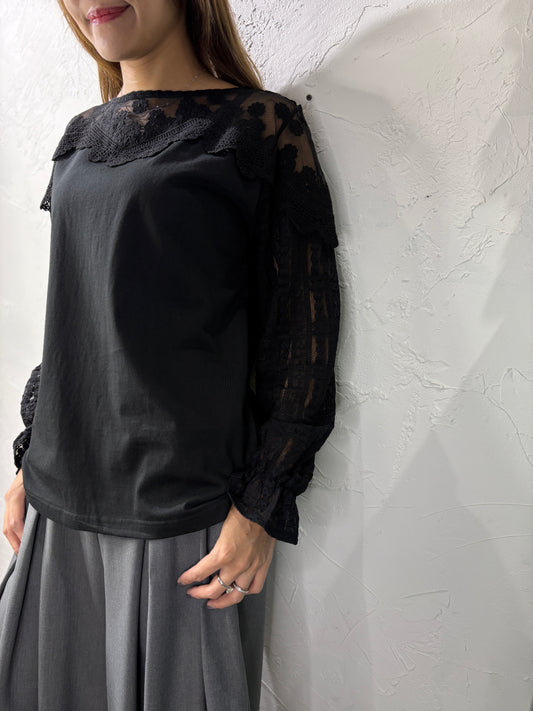 Embroidery Long Sleeves Top