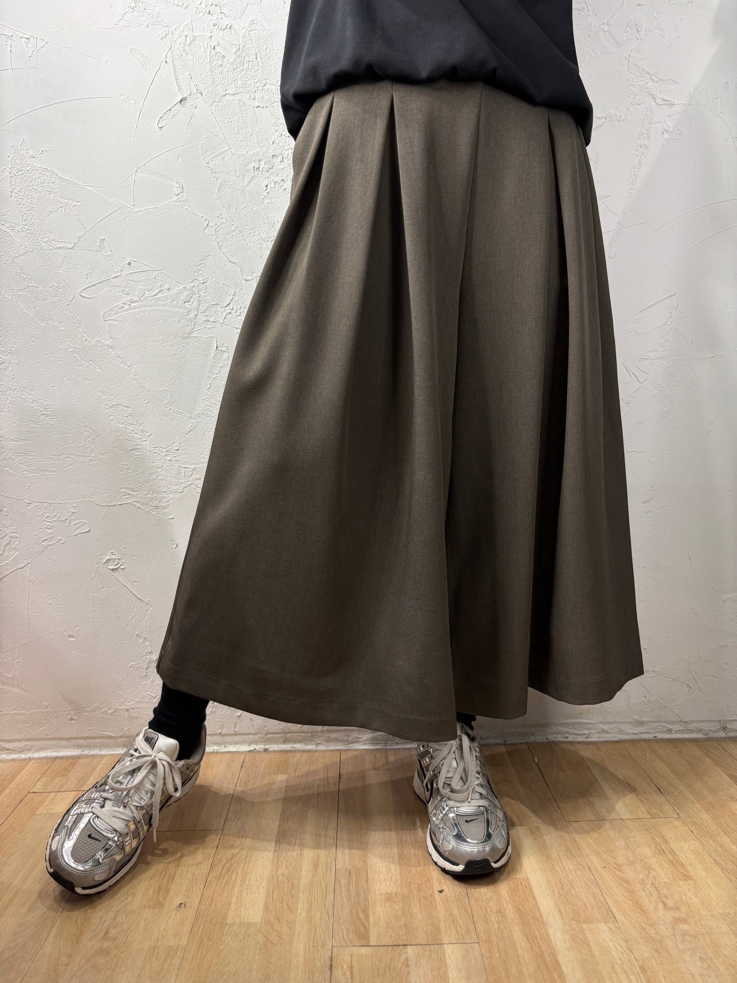 Non-Iron Skirt-like Pants