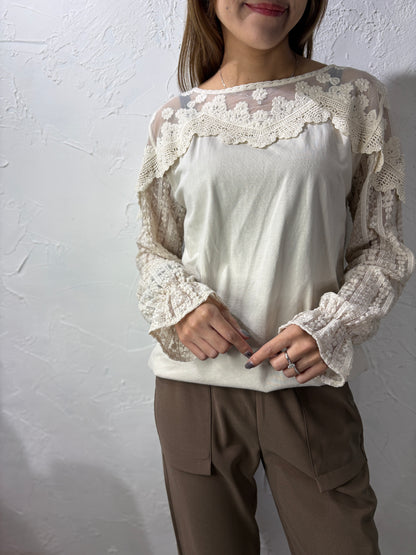 Embroidery Long Sleeves Top