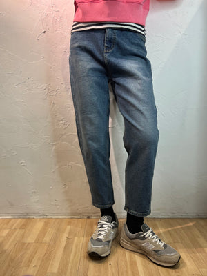 Slim Cut Jeans