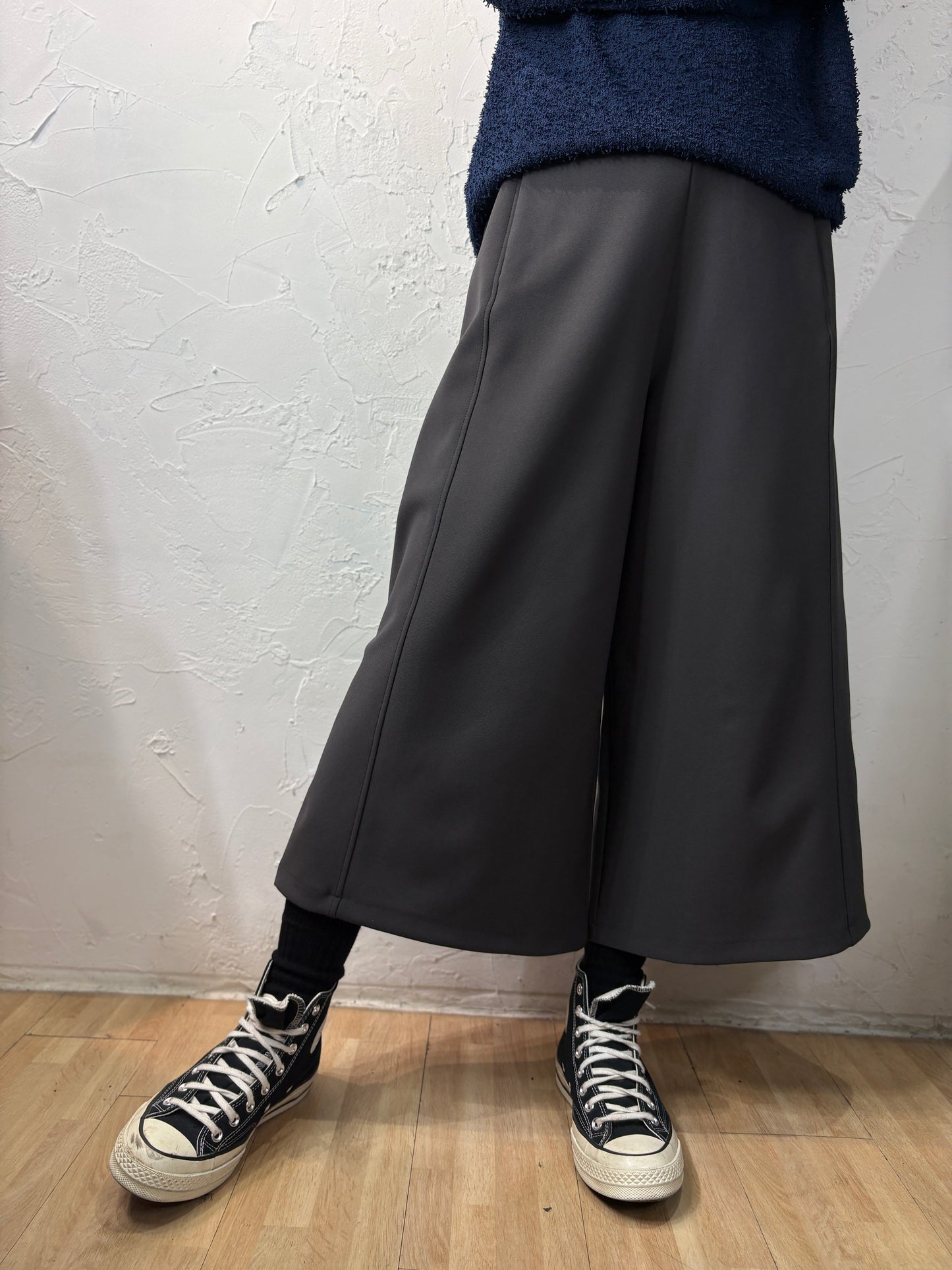 Hanging Legs Wide Pants