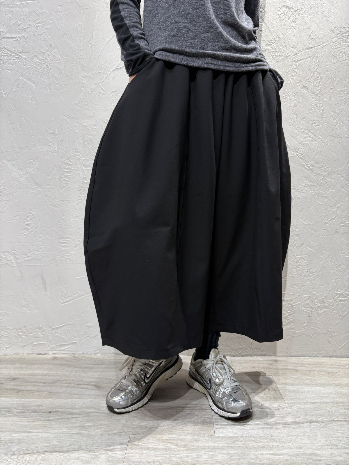Ballon Cut Skirt-like Pants