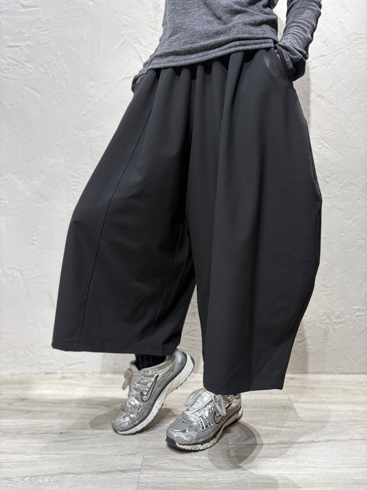 Ballon Cut Skirt-like Pants
