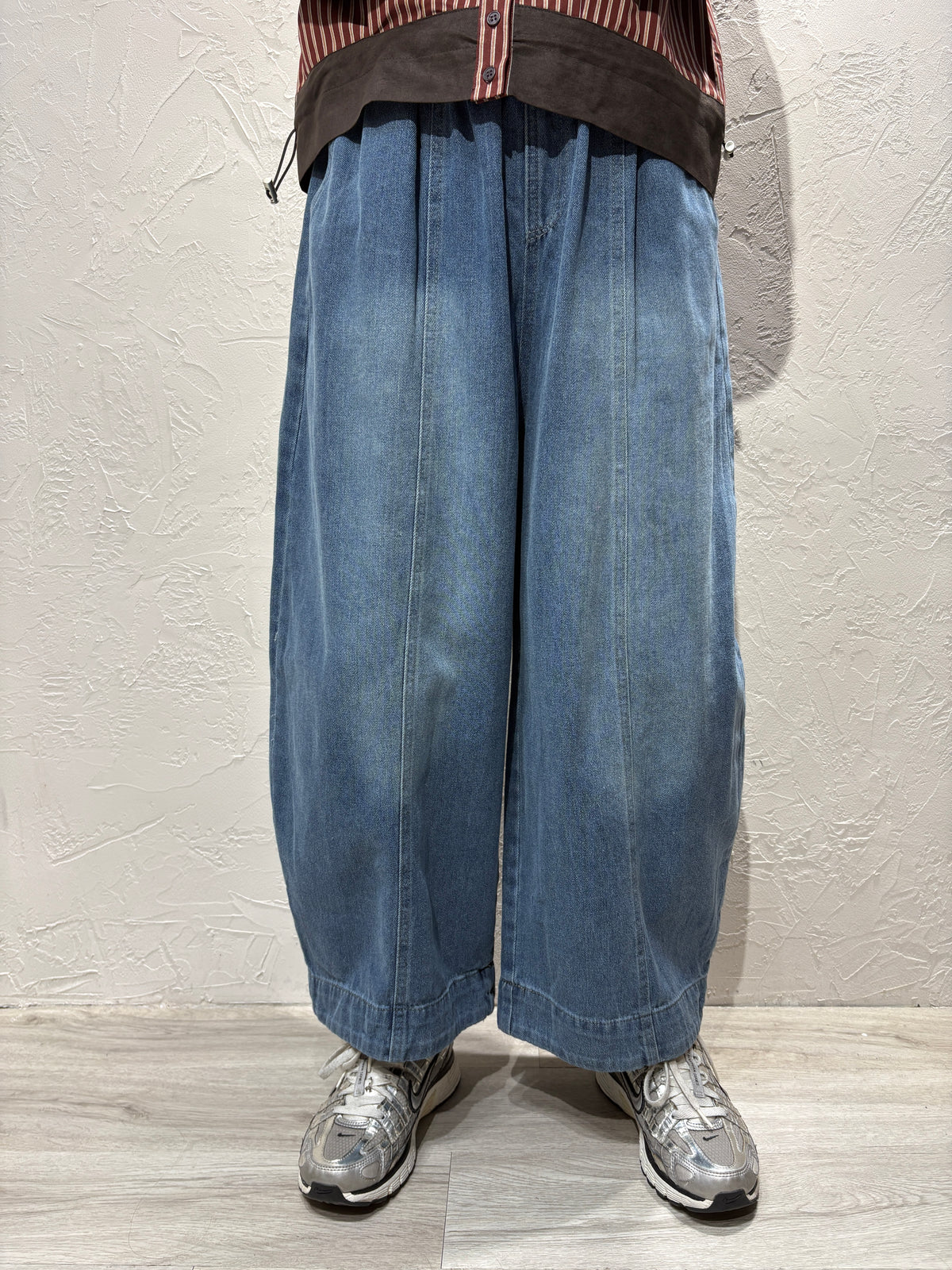 Washed Wide Jeans
