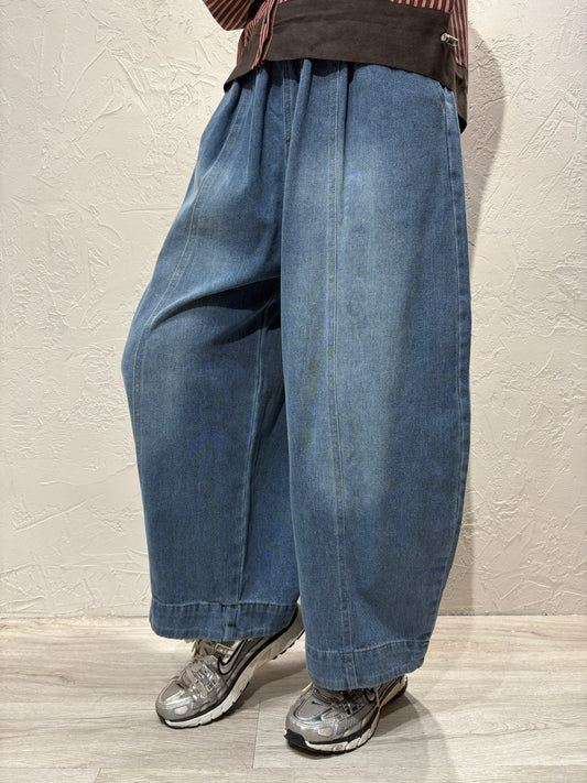 Washed Wide Jeans