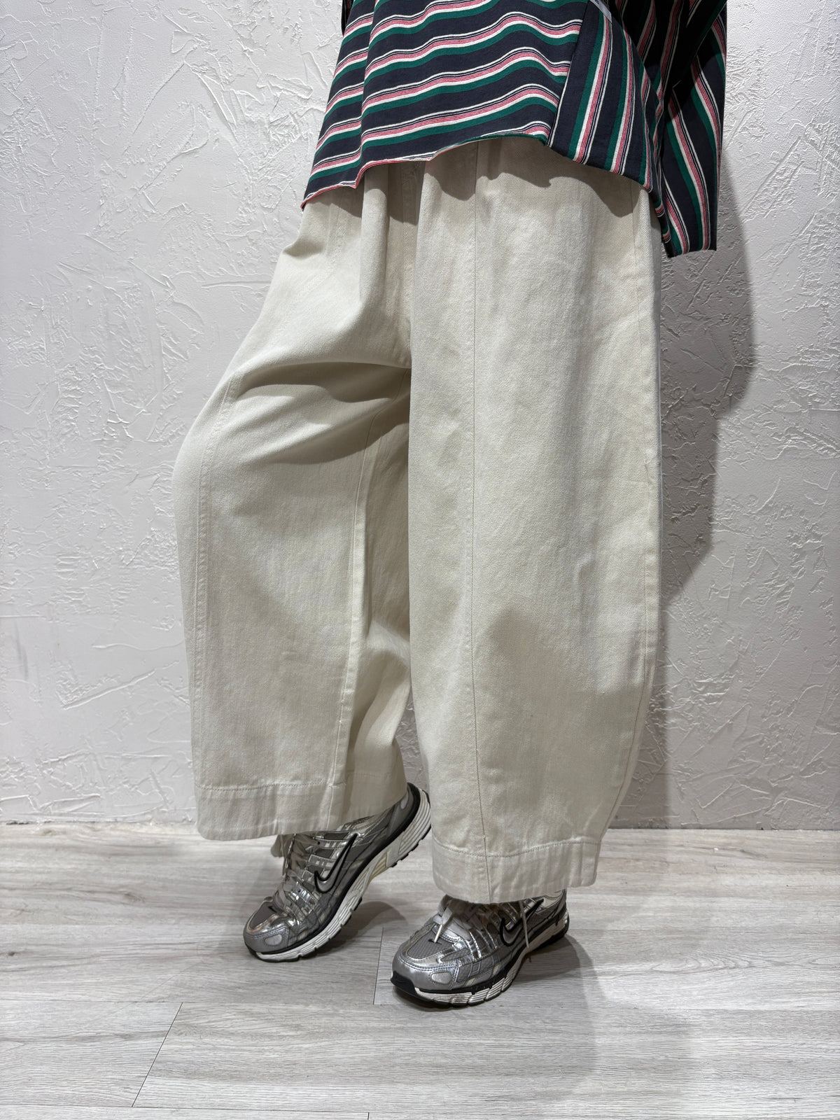 Washed Wide Jeans