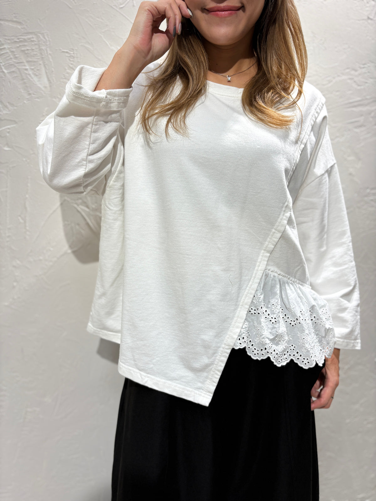 Embroidery Long Sleeves Top