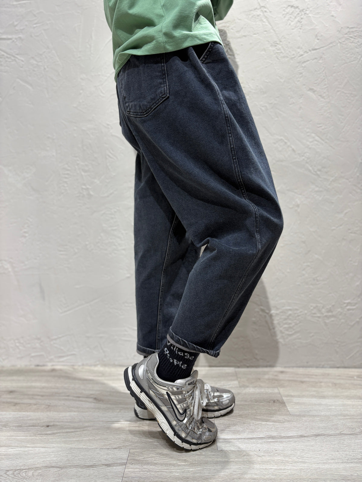 Unisex Slim Cut Jeans