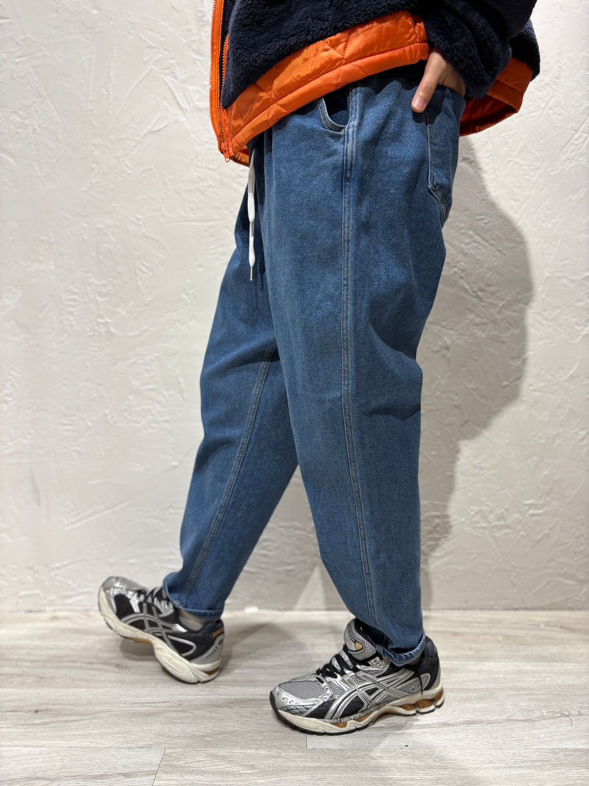 Unisex Slim Cut Jeans