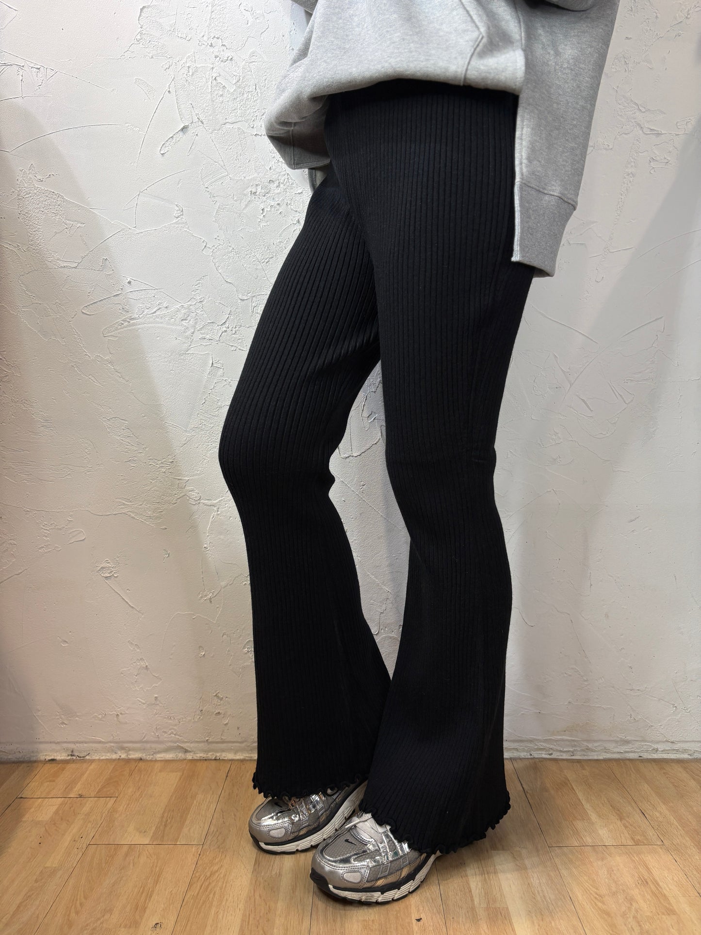 Slim Cut Knit Pants