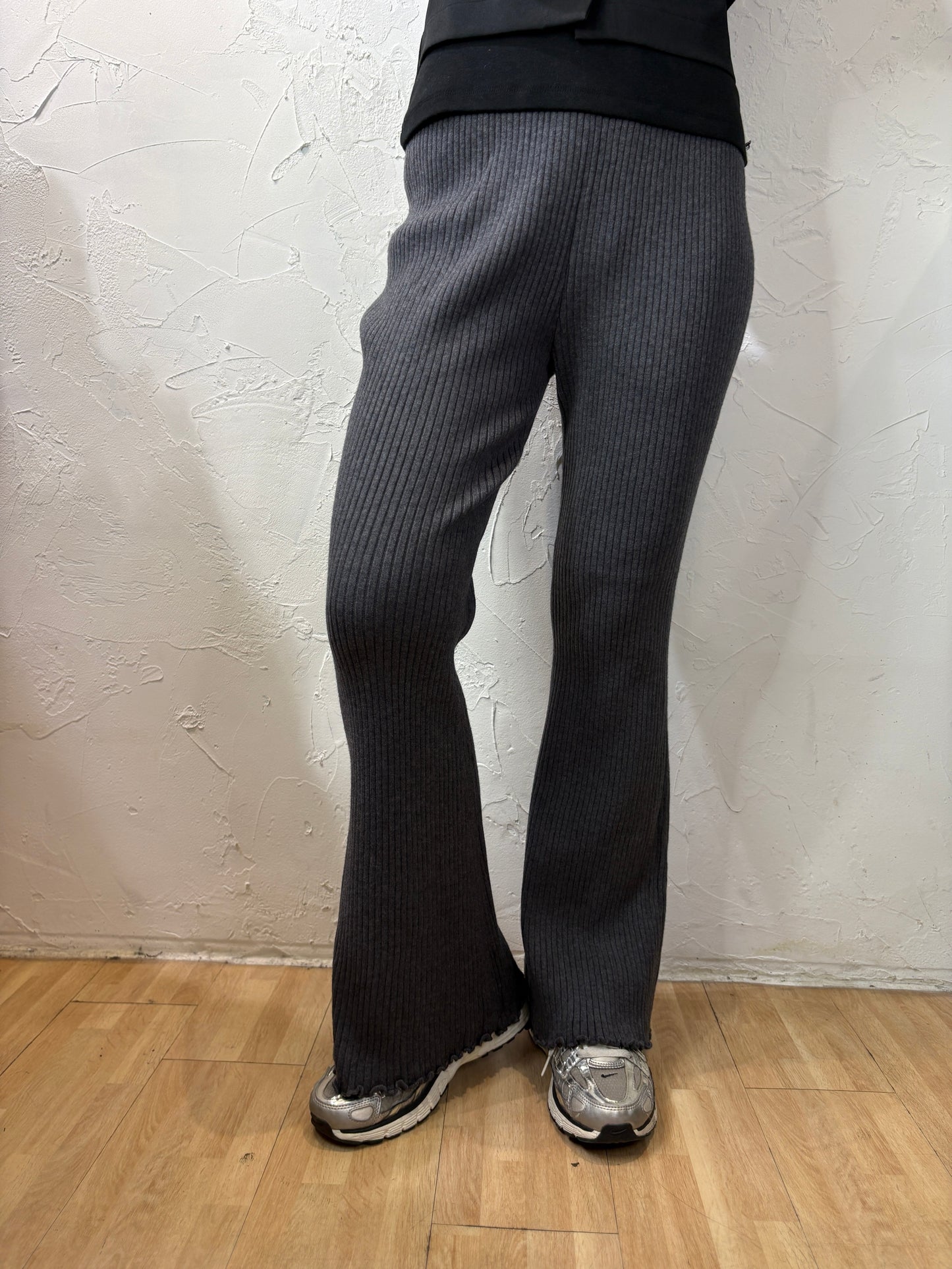 Slim Cut Knit Pants