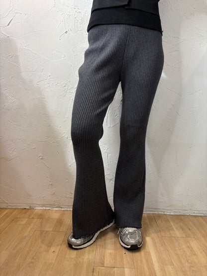 Slim Cut Knit Pants