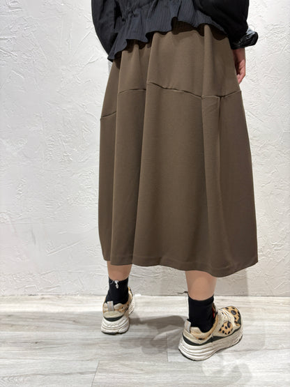 Skirt-like Pocket Pants