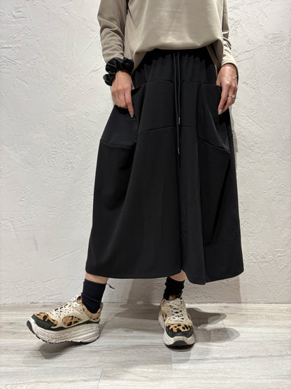 Skirt-like Pocket Pants
