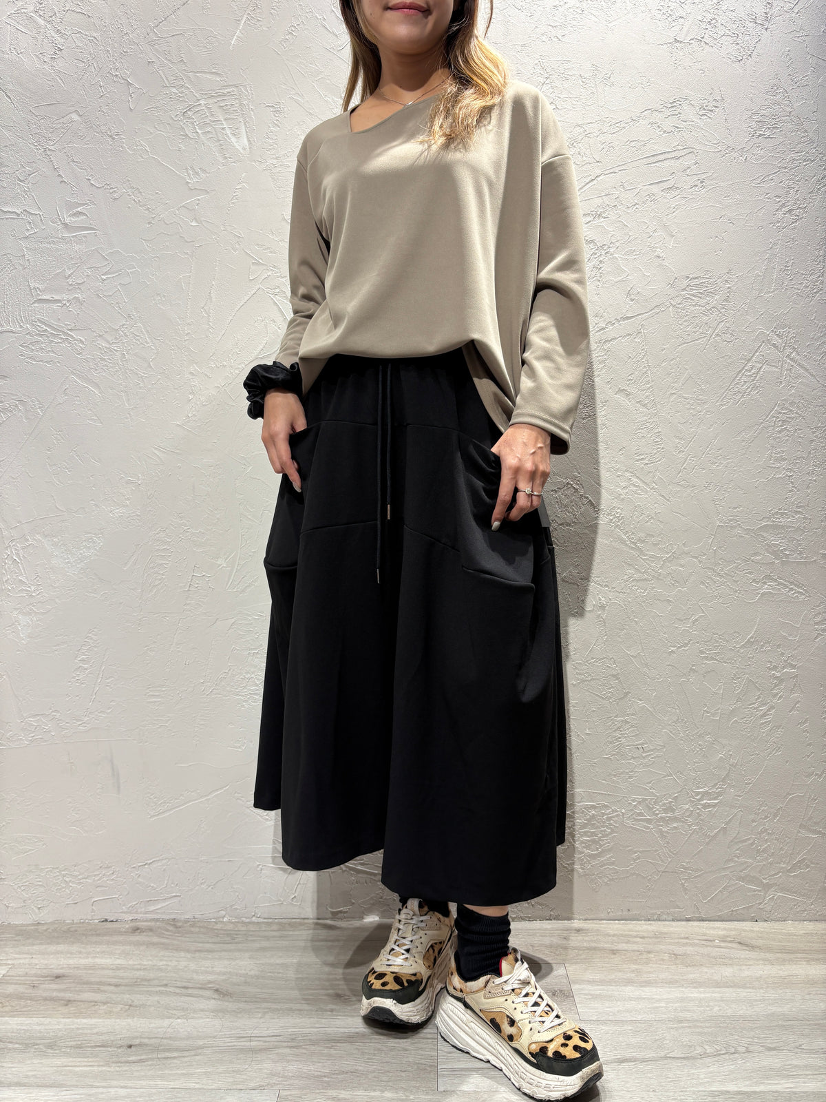 Skirt-like Pocket Pants